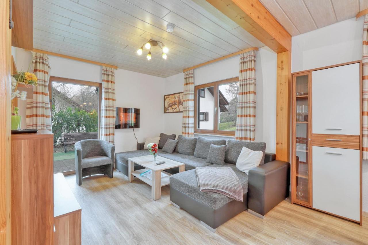 Seepark Kirchheim Ferienhaus bei Nina mit Sauna Exterior foto