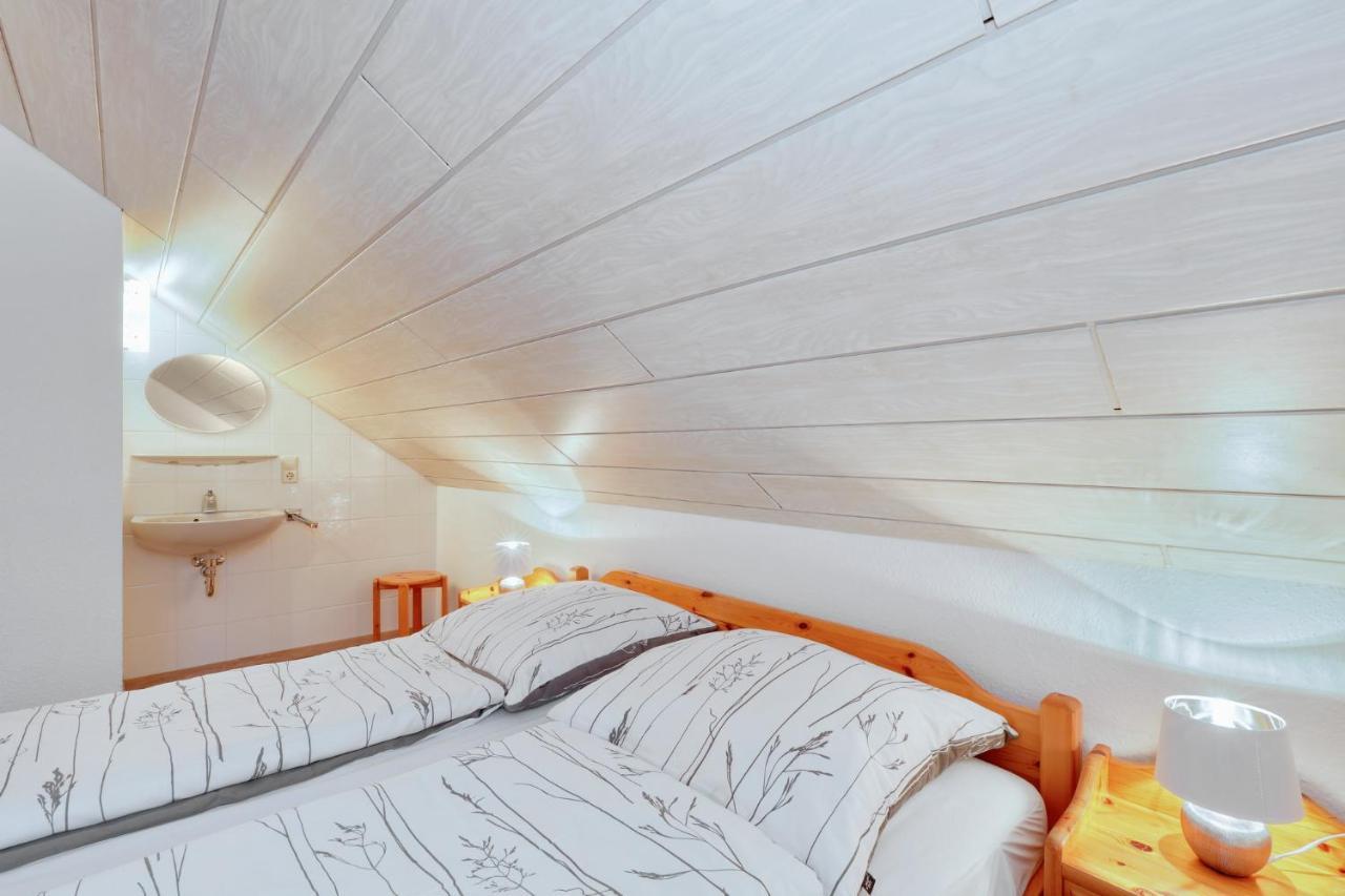 Seepark Kirchheim Ferienhaus bei Nina mit Sauna Exterior foto