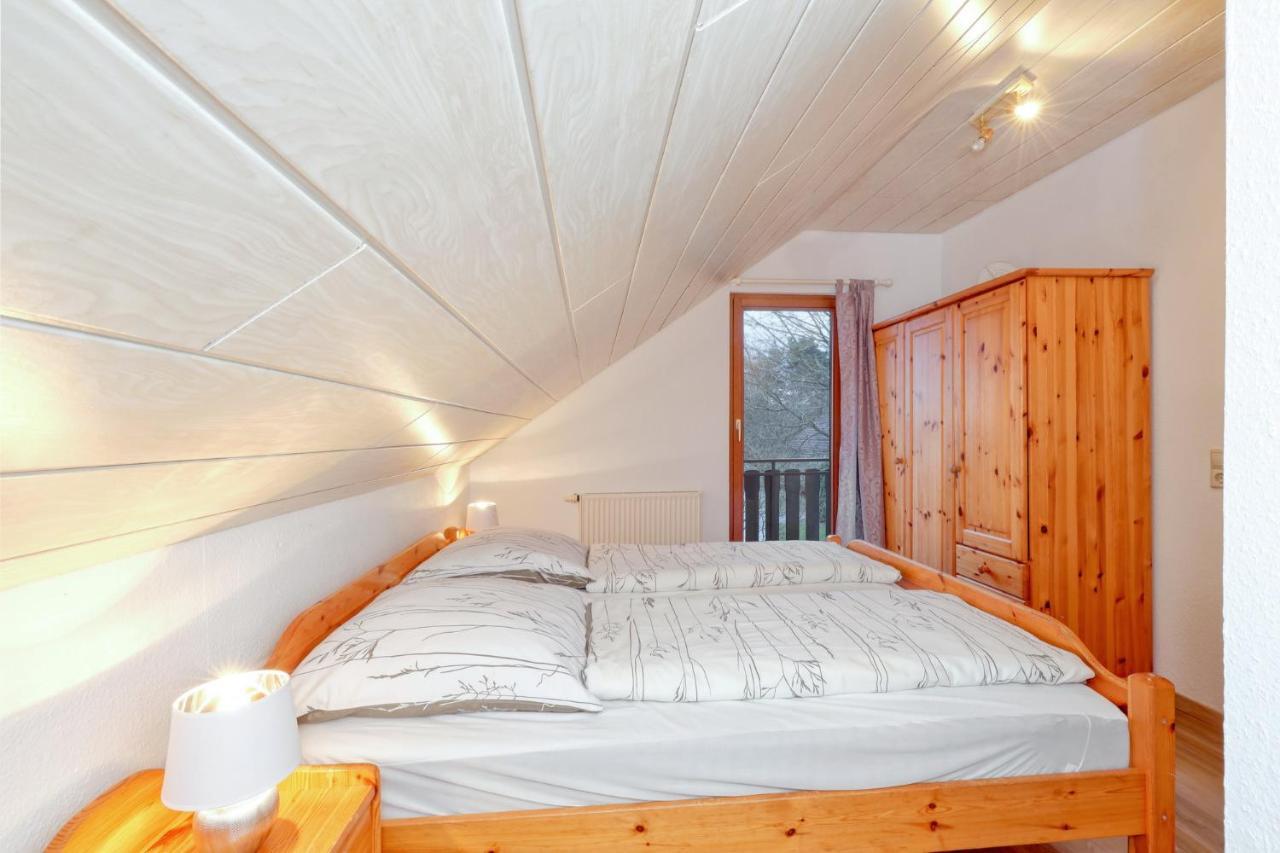 Seepark Kirchheim Ferienhaus bei Nina mit Sauna Exterior foto
